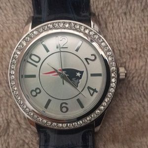 Avon Women’s NFL Patriots Watch